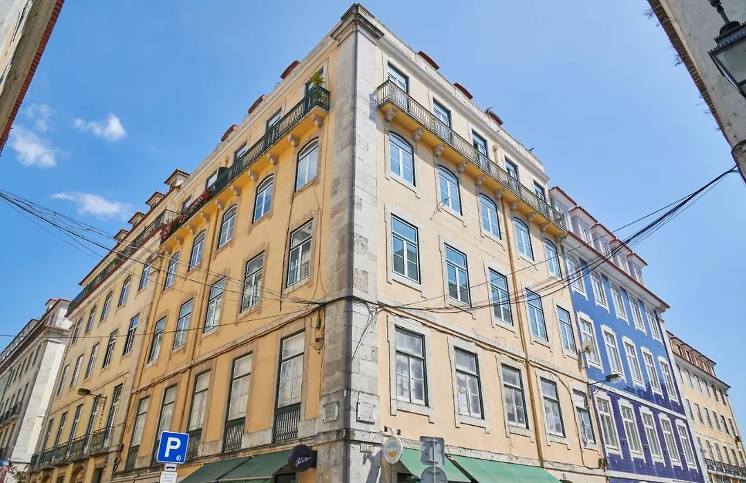 Sunny Pink Street Historical Apt, By Timecooler-1